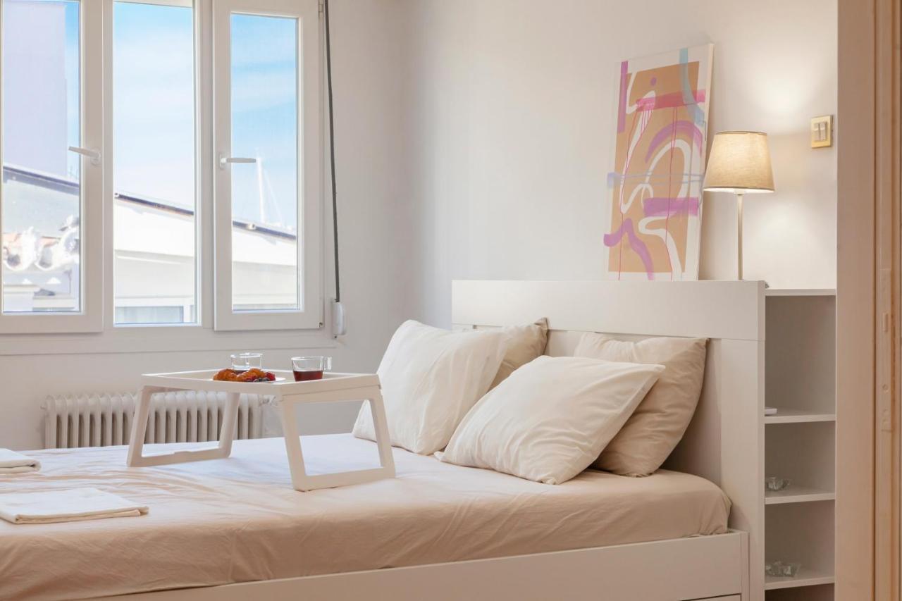 Marina Zeas Apartment Пірей Екстер'єр фото